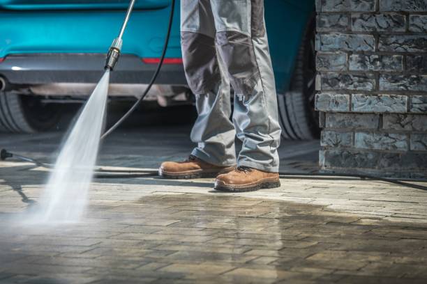 Best Pool Deck Cleaning in Mcdade, TX